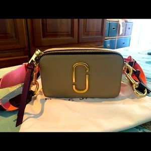 MARC JACOBS
Snapshot small camera bag